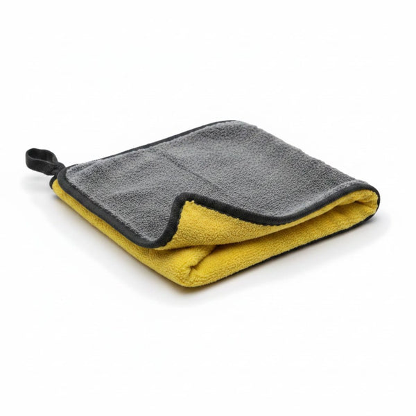 AMADO Microfiber Cloth- removes dirt without leaving behind lint or scratches.
